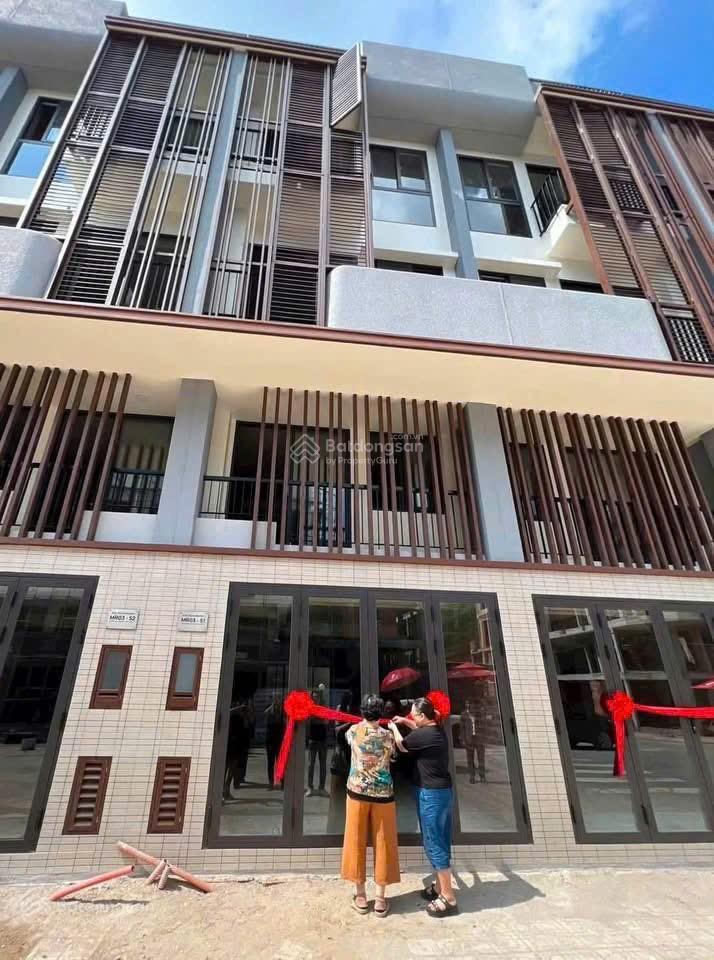 Nhà liền kề akari chỉ 7 tỷ, sẵn sổ đỏ, bàn giao đẹp khu hiện tại