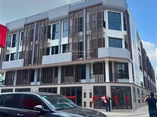 Căn góc đẹp chỉ 8 tỷ, xây sẵn 1 trệt 4 lầu  thiết kế gỗ nhật đẹp khu