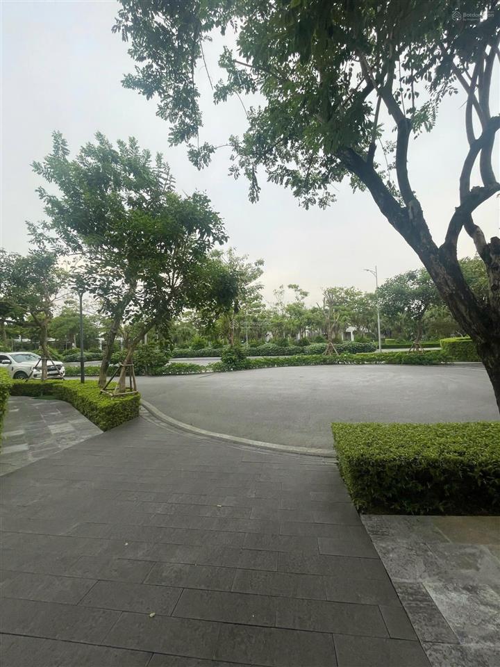 Bán căn biệt thự sổ đỏ tại bãi cháy  hạ long