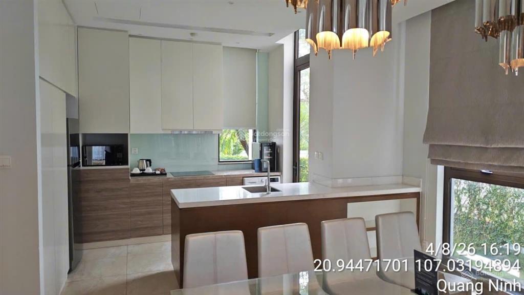 Bán căn biệt thự sổ đỏ tại bãi cháy  hạ long