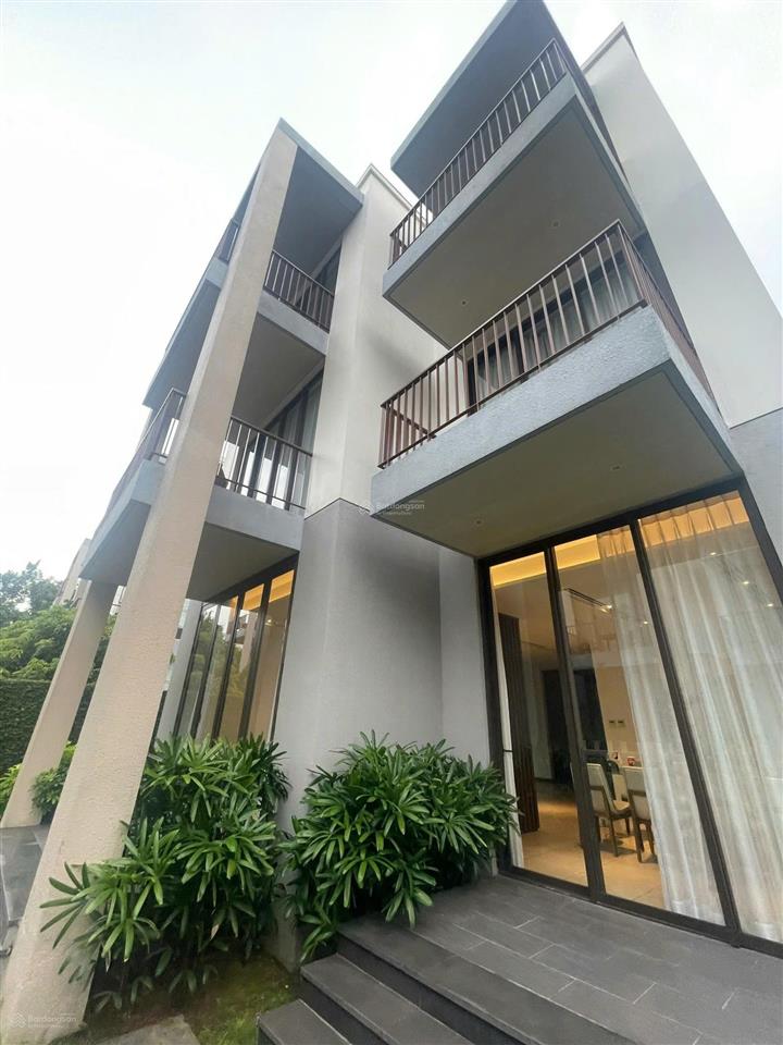 Bán căn biệt thự sổ đỏ tại bãi cháy  hạ long