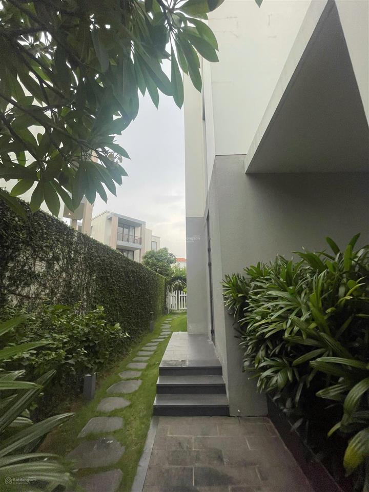 Bán căn biệt thự sổ đỏ tại bãi cháy  hạ long