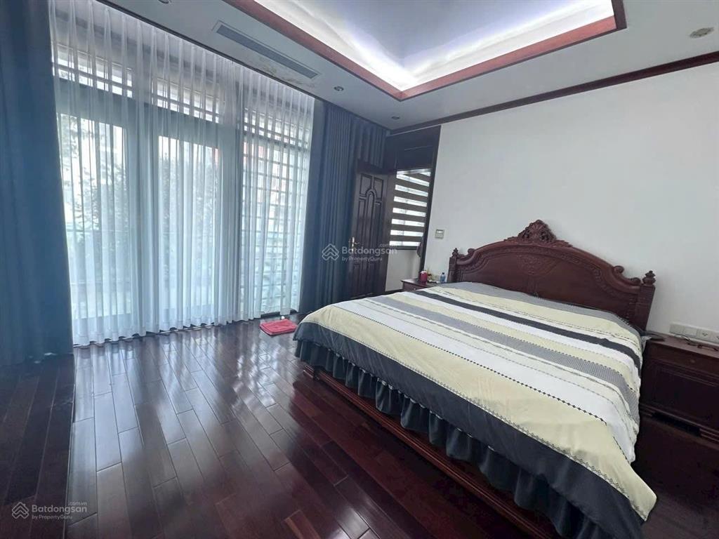 Bán biệt thự trung tâm bãi cháy