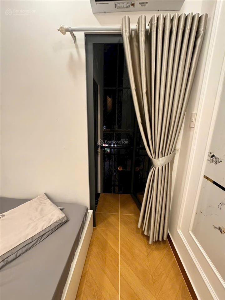 Bán nhà mới đường phan xich long vào ở ngay  khu phố ẩm thực dân trí