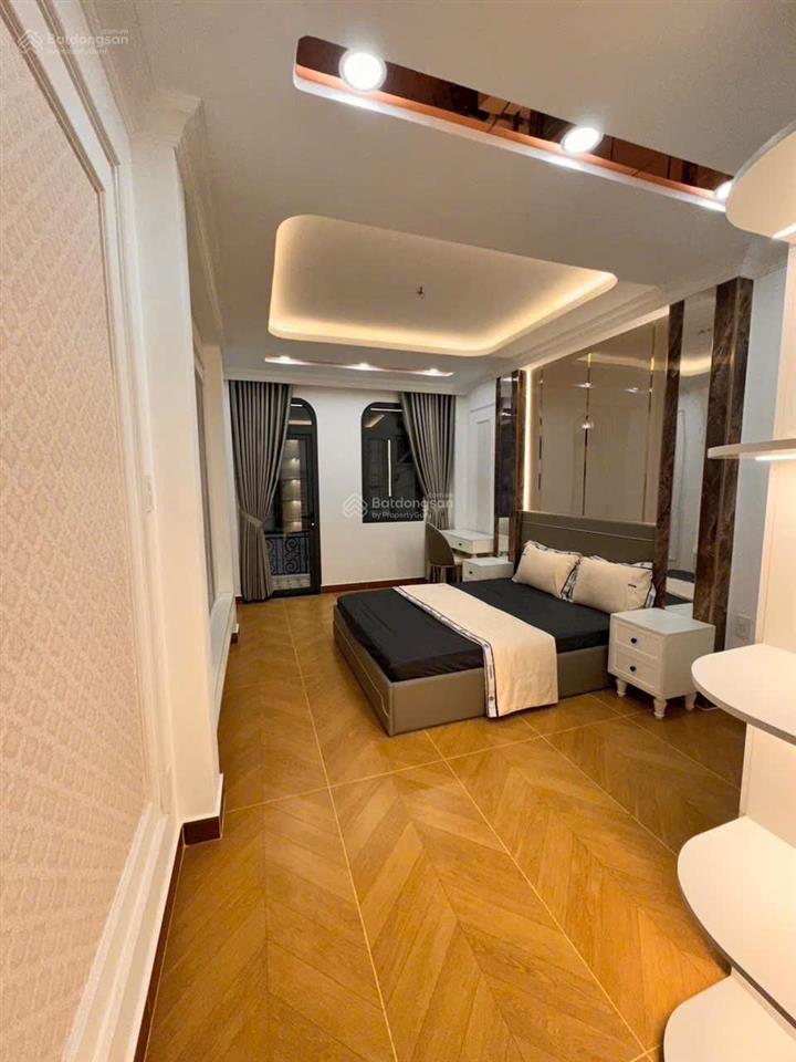 Bán nhà mới đường phan xich long vào ở ngay  khu phố ẩm thực dân trí