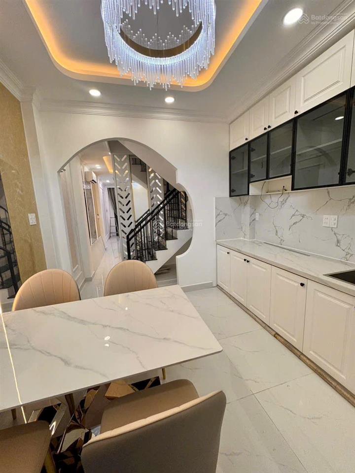 Bán nhà mới đường phan xich long vào ở ngay  khu phố ẩm thực dân trí