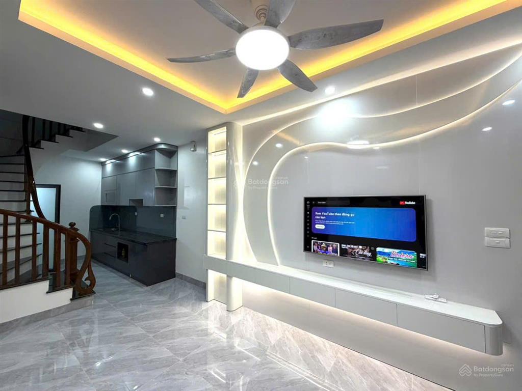 Chính chủ gửi bán nhà lai xá hoài đức 32m2  5t  full nội thất oto đỗ cạnh giáp khu đô thị hinode