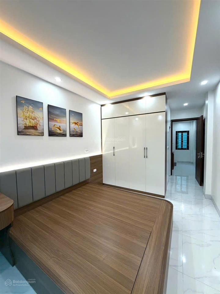Chính chủ gửi bán nhà lai xá hoài đức 32m2  5t  full nội thất oto đỗ cạnh giáp khu đô thị hinode