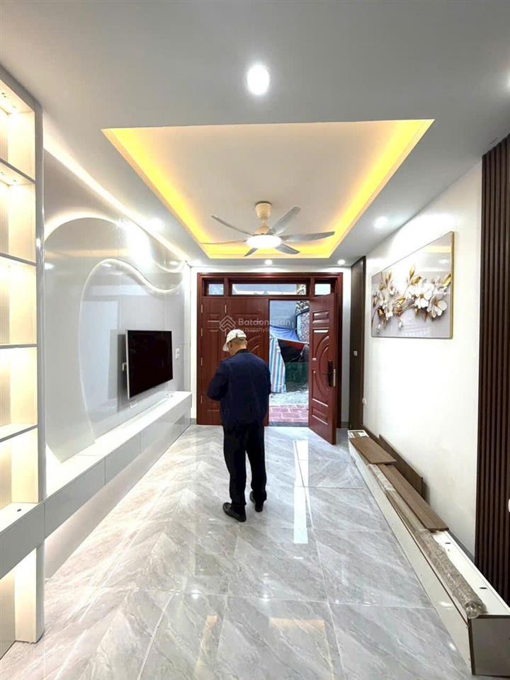 Chính chủ gửi bán nhà lai xá hoài đức 32m2  5t  full nội thất oto đỗ cạnh giáp khu đô thị hinode