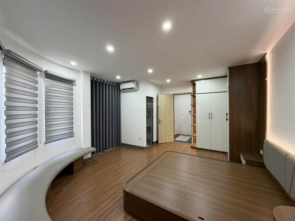 Chính chủ bán nhà 6 tầng thang máy, ngõ thông giá hơn 6 tỷ
