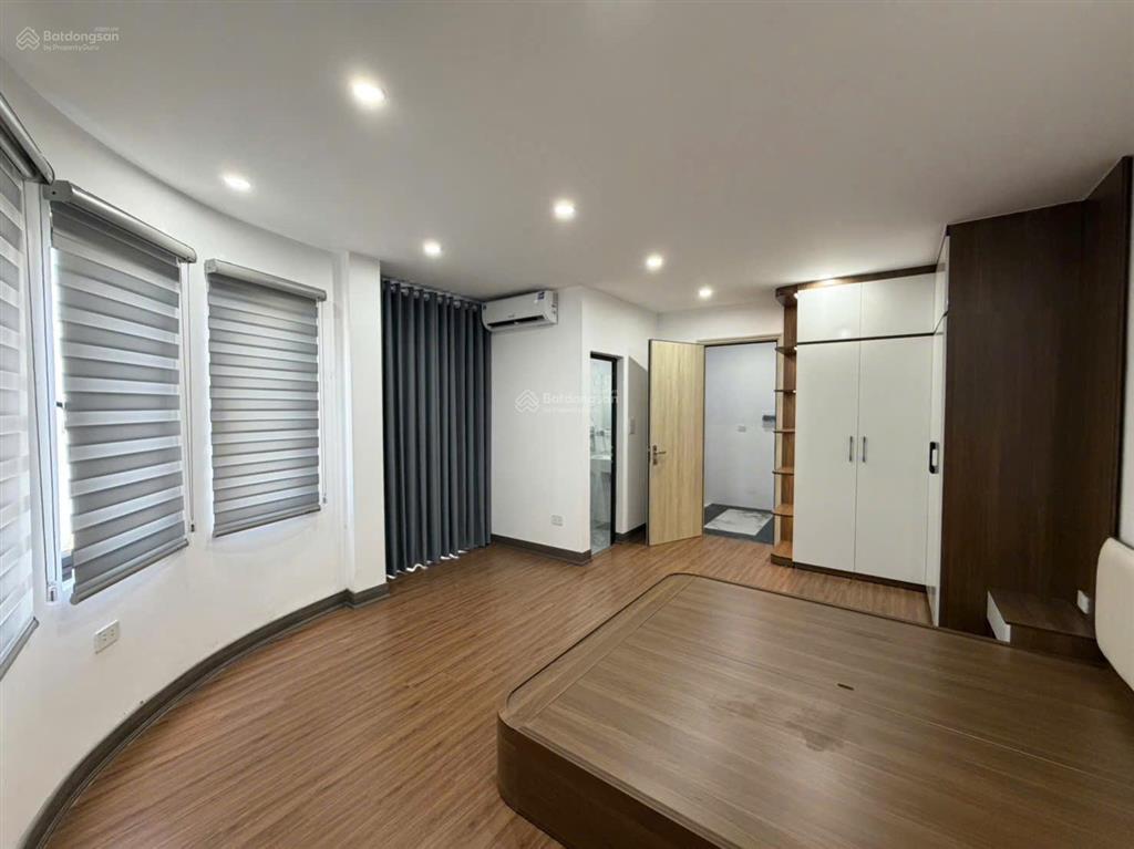 Chính chủ bán nhà 6 tầng thang máy, ngõ thông giá hơn 6 tỷ