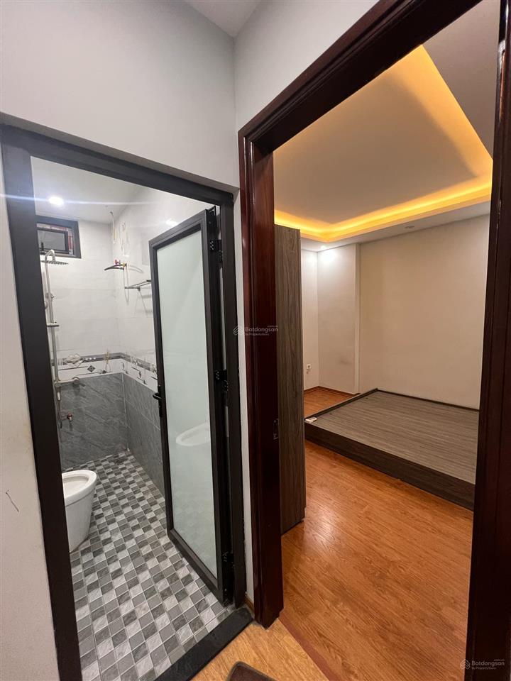 Chính chủ cần cho thuê nhà nguyên căn 5 tầng có 4 p, ngủ giá 10tr/tháng
