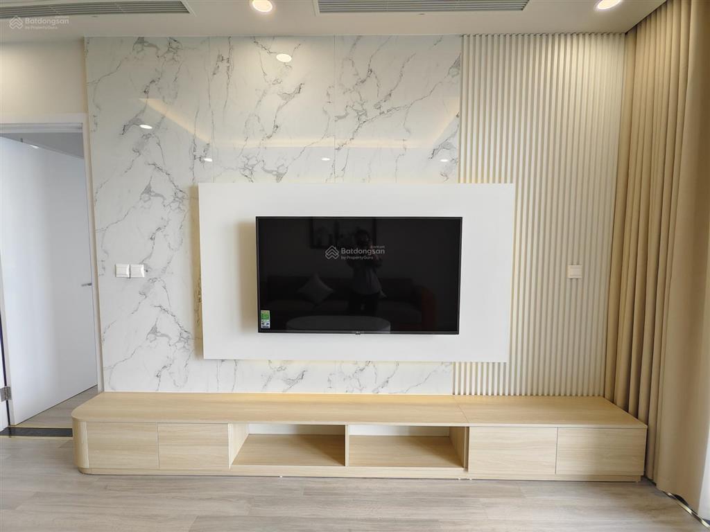 Cho thuê căn 104m2, 2 + 1pn, 2wc, full mới 1 tại brg diamond lê văn lương, 27tr  0899 511 ***