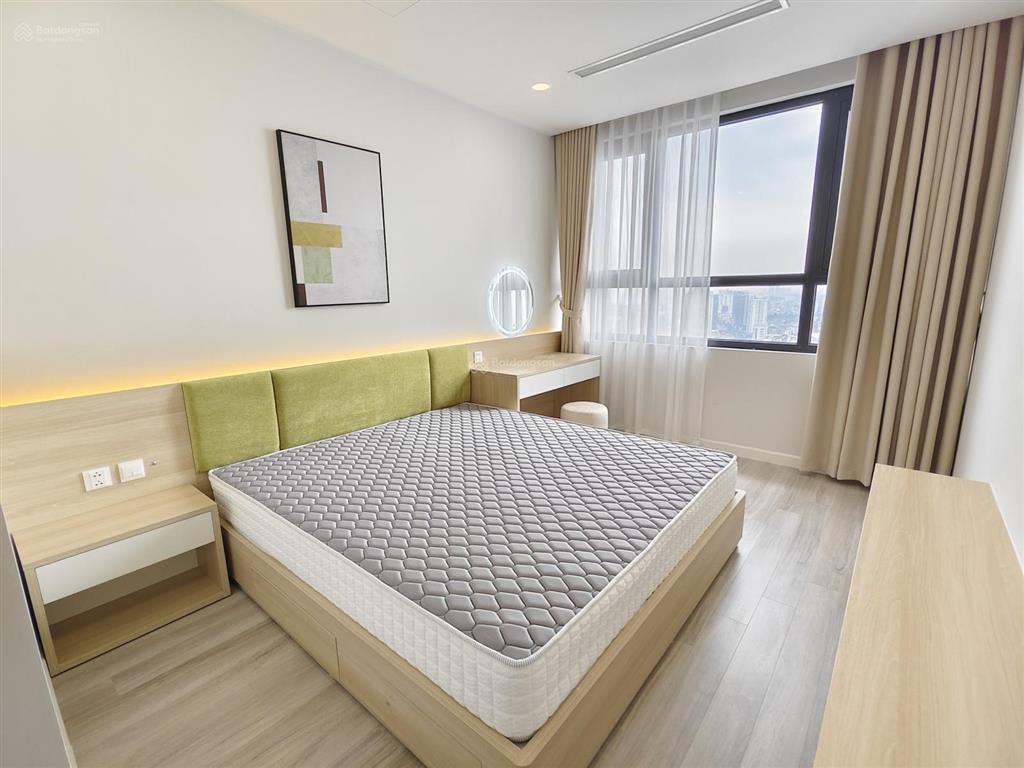 Cho thuê căn 104m2, 2 + 1pn, 2wc, full mới 1 tại brg diamond lê văn lương, 27tr  0899 511 ***