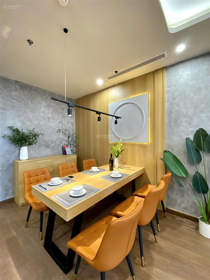 Hiếm cho thuê căn 110m2, 3pn, 2wc, full tại brg diamond lê văn lương, 28tr/th  0899 511 ***