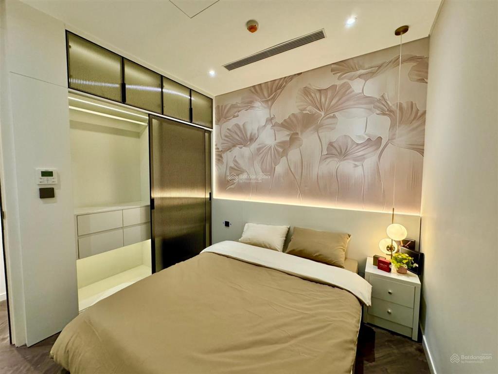Chính chủ cho thuê căn hộ  epic tower duy tân, 120m2, 4pn, full, 38tr.  0899 511 ***