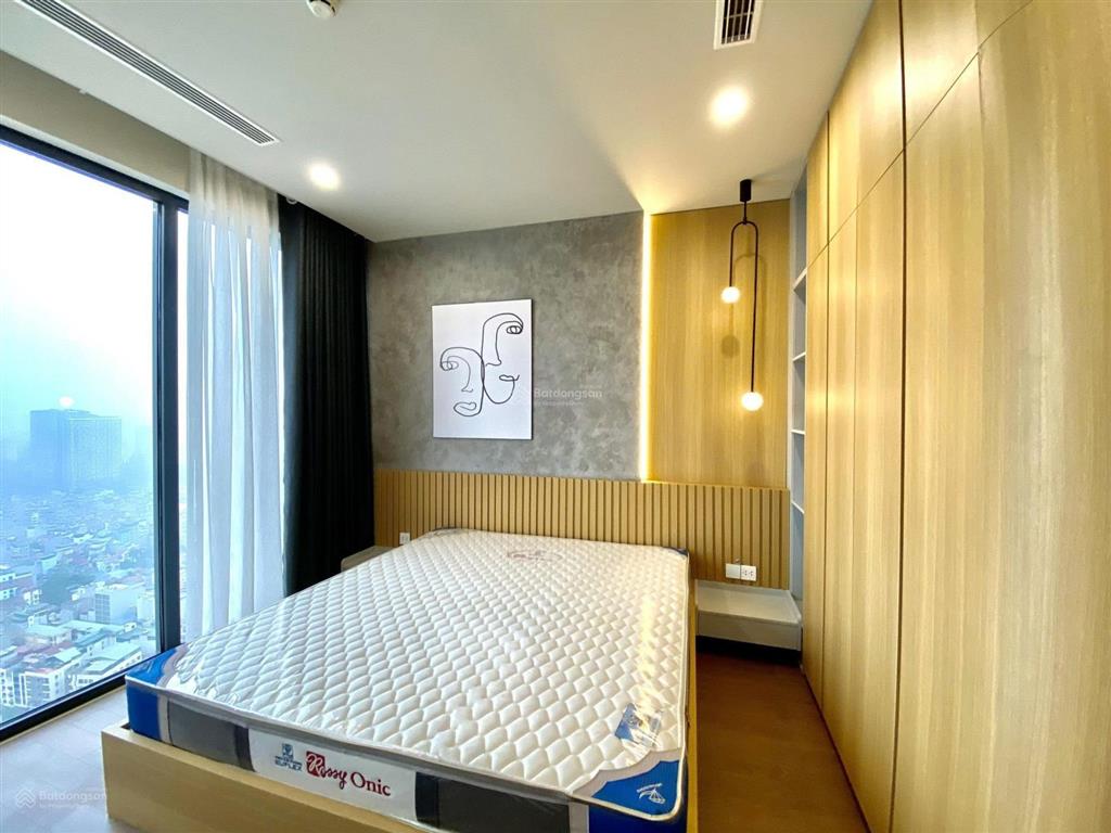 Hot chính chủ cho thuê căn góc sky park  128m2, 3pn + 1 kho, full  27tr.  0899 511 ***