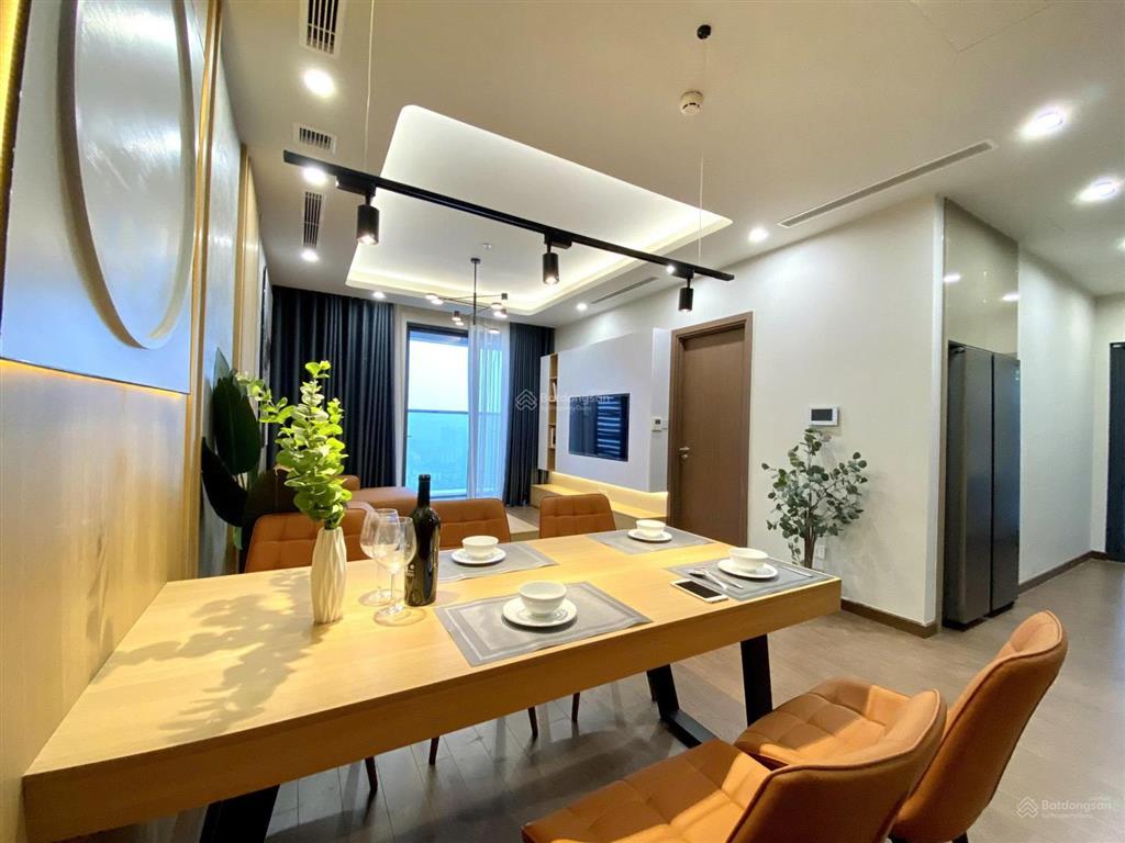 Hot chính chủ cho thuê căn góc sky park  128m2, 3pn + 1 kho, full  27tr.  0899 511 ***