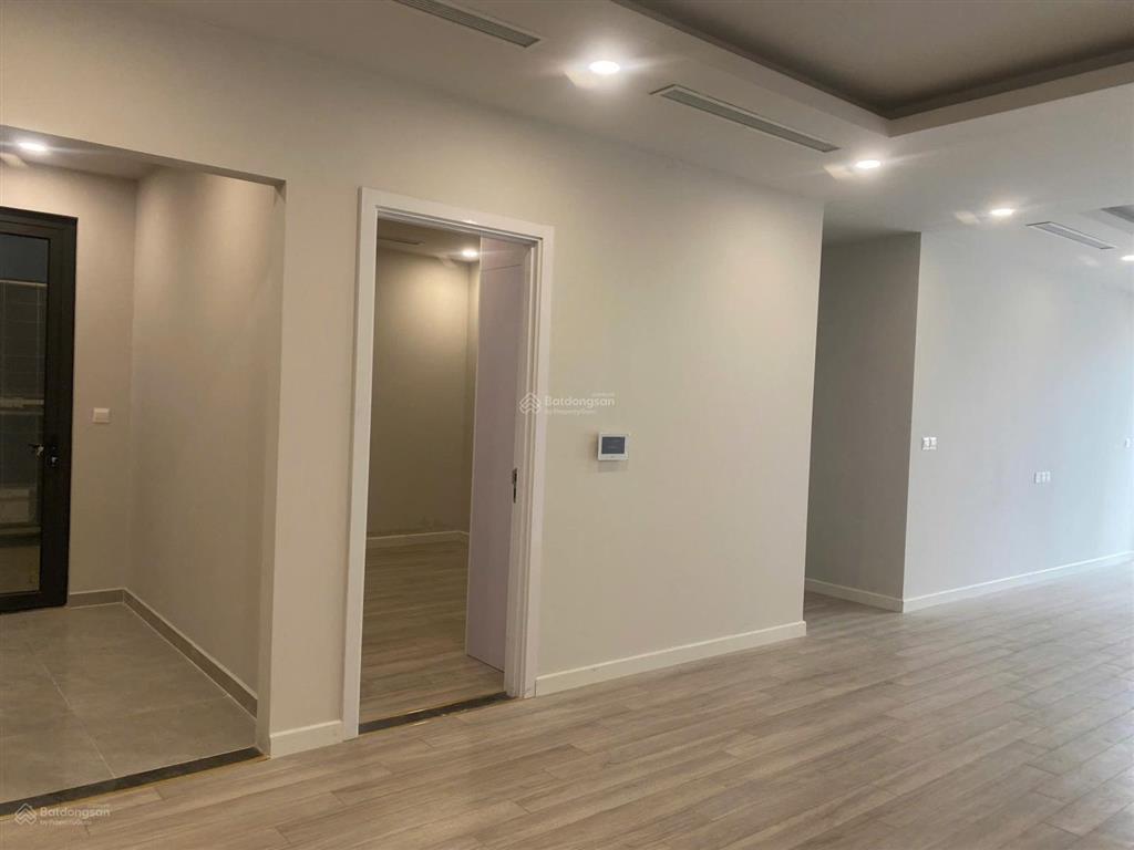 Hiếm cho thuê căn 120, 3pn, 2wc, mới 100% tại brg lê văn lương, 22tr  0899 511 ***