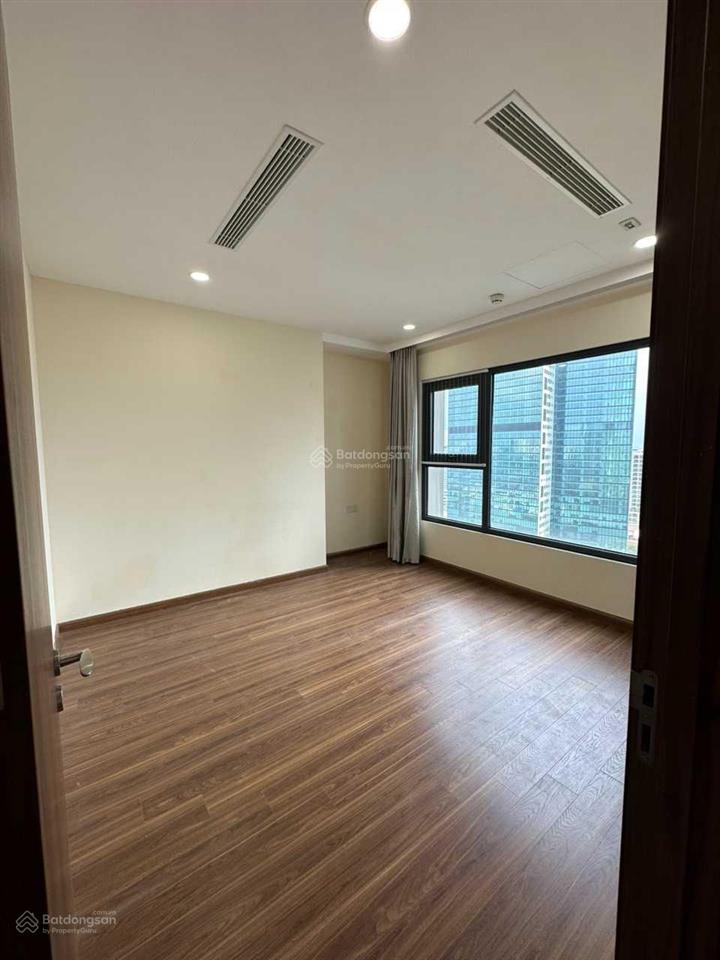 Hot một trong số ít 1 căn golden park  133m², 3pn, cơ bản, giá 20 triệu.  0899 511 ***