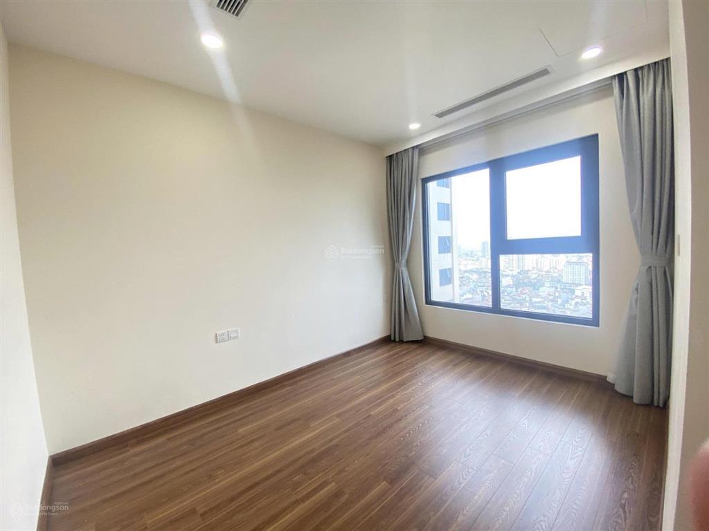 Hot chính chủ bán căn hộ golden park, 84m2, 2pn, 2vs, cb giá 8.x tỷ.  0899 511 ***