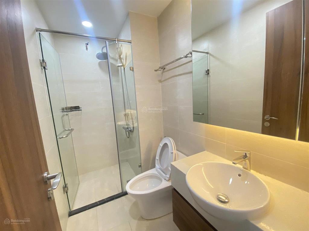 Hot chính chủ bán căn hộ golden park, 84m2, 2pn, 2vs, cb giá 8.x tỷ.  0899 511 ***