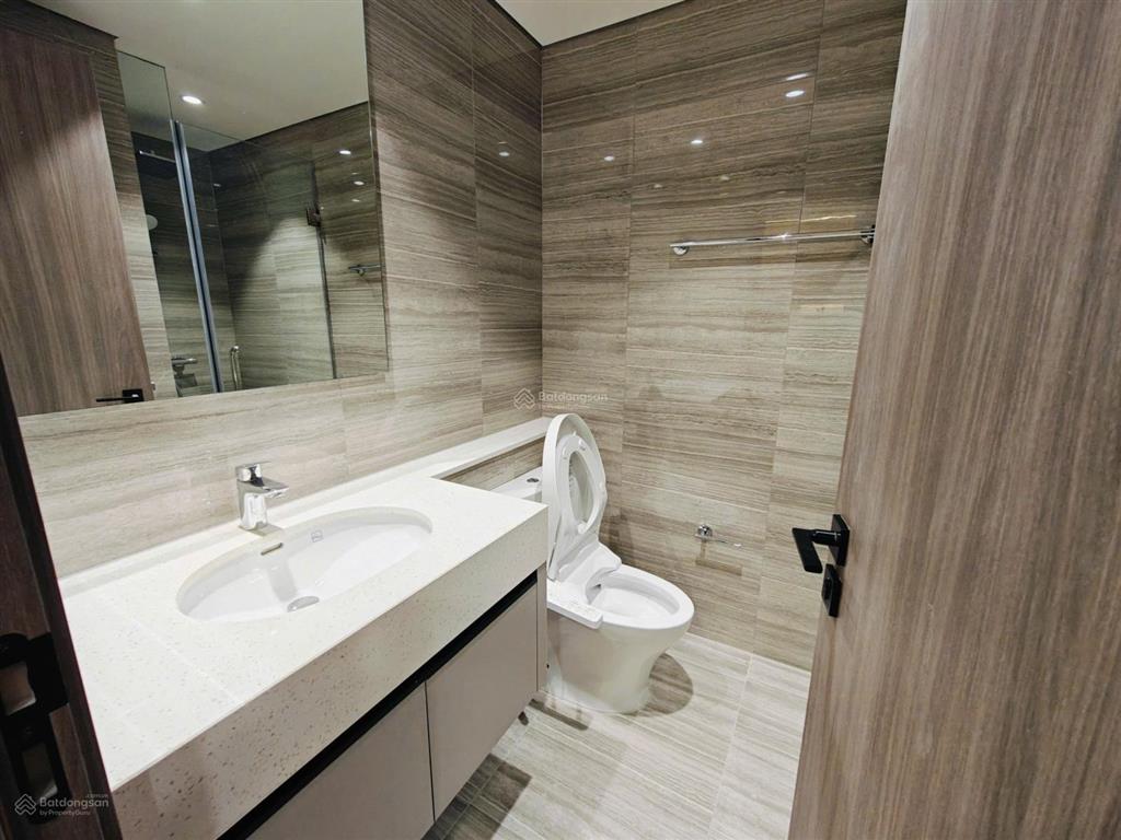 Hot chính chủ cho thuê studio, west point, 38m2, full, 14tr.  0899 511 ***