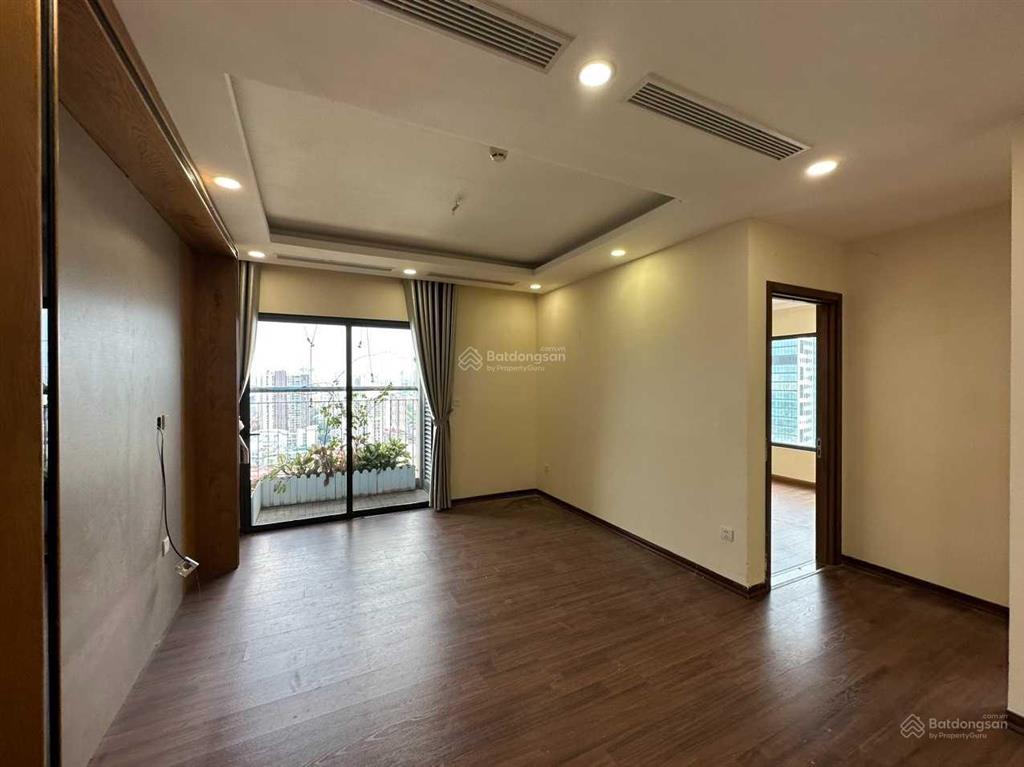 Hot một trong số ít 1 căn golden park  130m², 3pn, cơ bản, giá 19 triệu.  0899 511 ***
