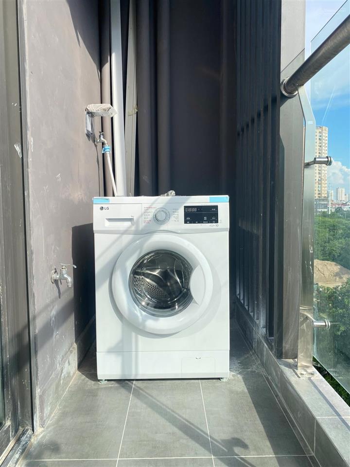 Chính chủ cho thuê căn hộ studio trinity, 35 m2, full đồ mới, giá 9,5 triệu,  0899 511 ***