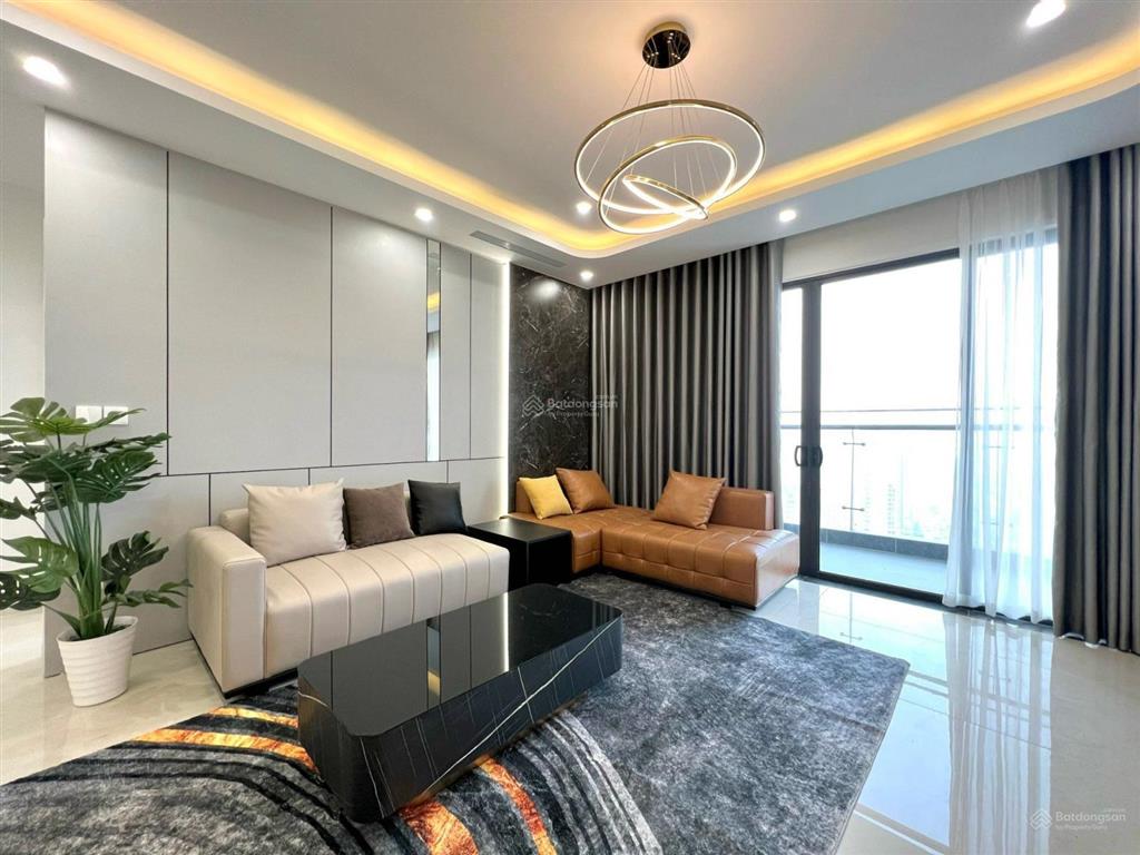 Hot cho thuê căn hộ discovery  200m2, 4 pn, 3 vệ sinh, full mới, giá 35tr.  0899 511 ***
