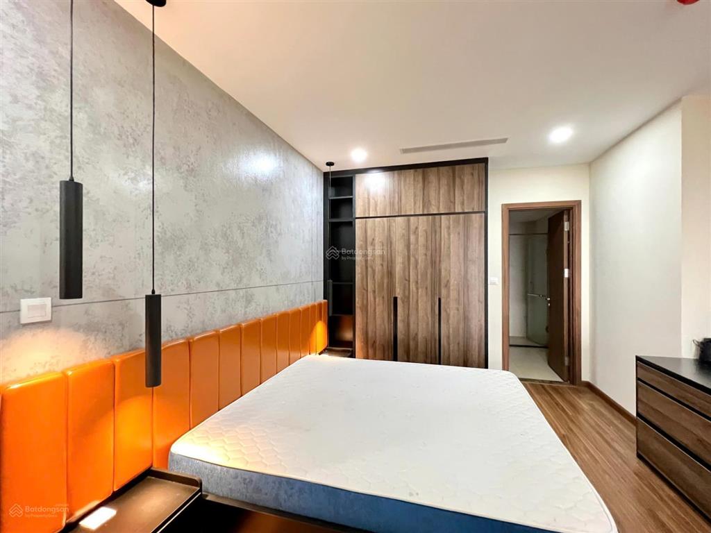 Hot chính chủ cho thuê căn góc sky park  75m2, 2pn, full  19,5 tr.  0899 511 ***