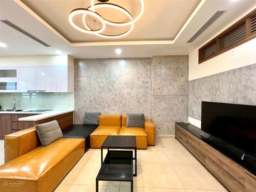Hot chính chủ cho thuê căn góc sky park  75m2, 2pn, full  19,5 tr.  0899 511 ***