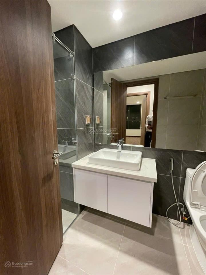 Cho thuê căn hộ green diamond 93 láng hạ, 168m2, 3pn, 27tr   0899 511 ***
