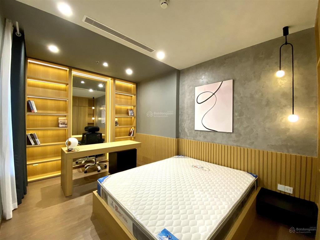 Hot cho thuê hong kong tower, 110m2, 2 full  28tr.  0899 511 ***