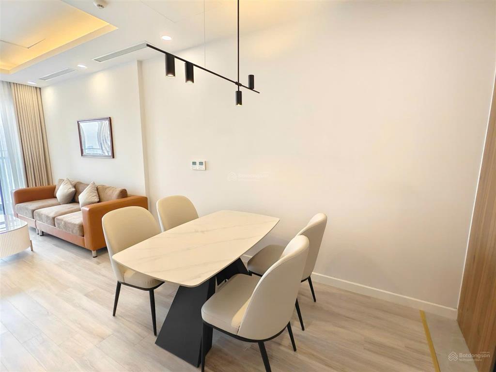 Hot chính chủ cho thuê căn the nine, 89m2, 2+1pn full, đẹp, giá 21tr.  0899 511 ***