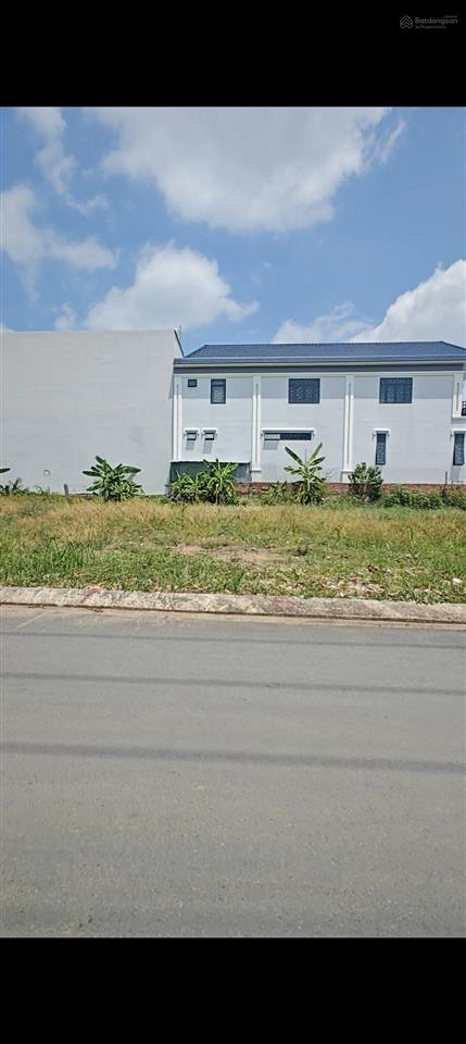 Bán đất tuyệt đẹp  250m2 (10m x 25m) giá 12.5 tỷ gần global city đường liên phường