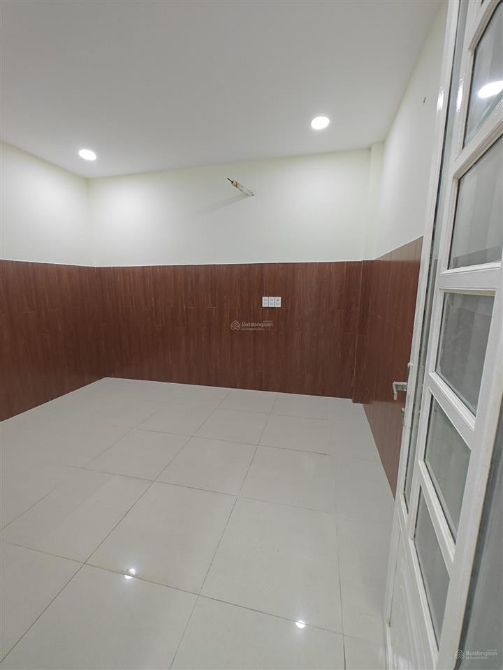Bán căn nhà 67m2 giá 5.2 tỷ vị trí đường 160 lã xuân oai q.9 tp hcm