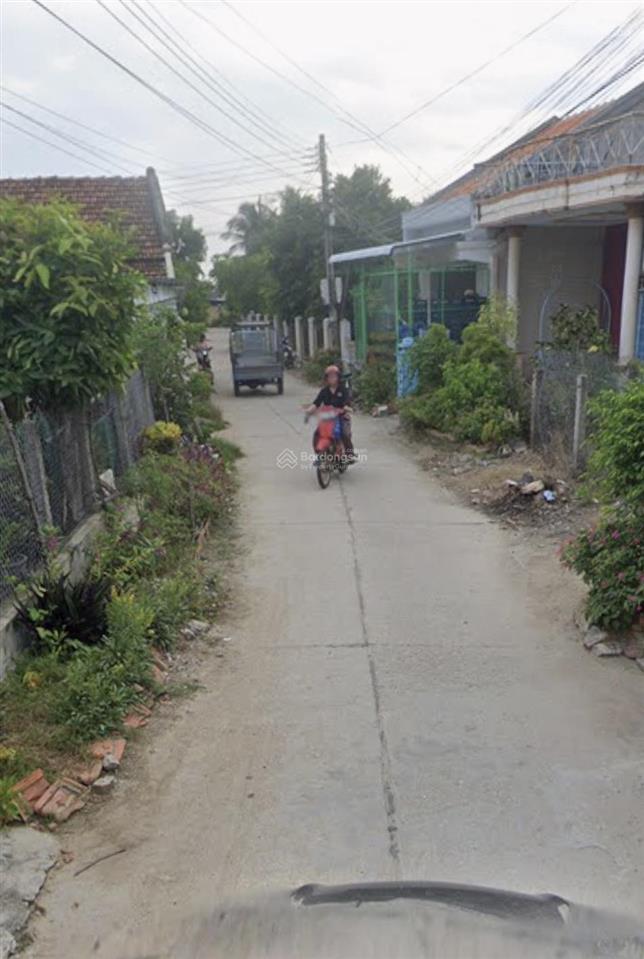 Bán đất thôn long hòa xã tu bông full thổ cư