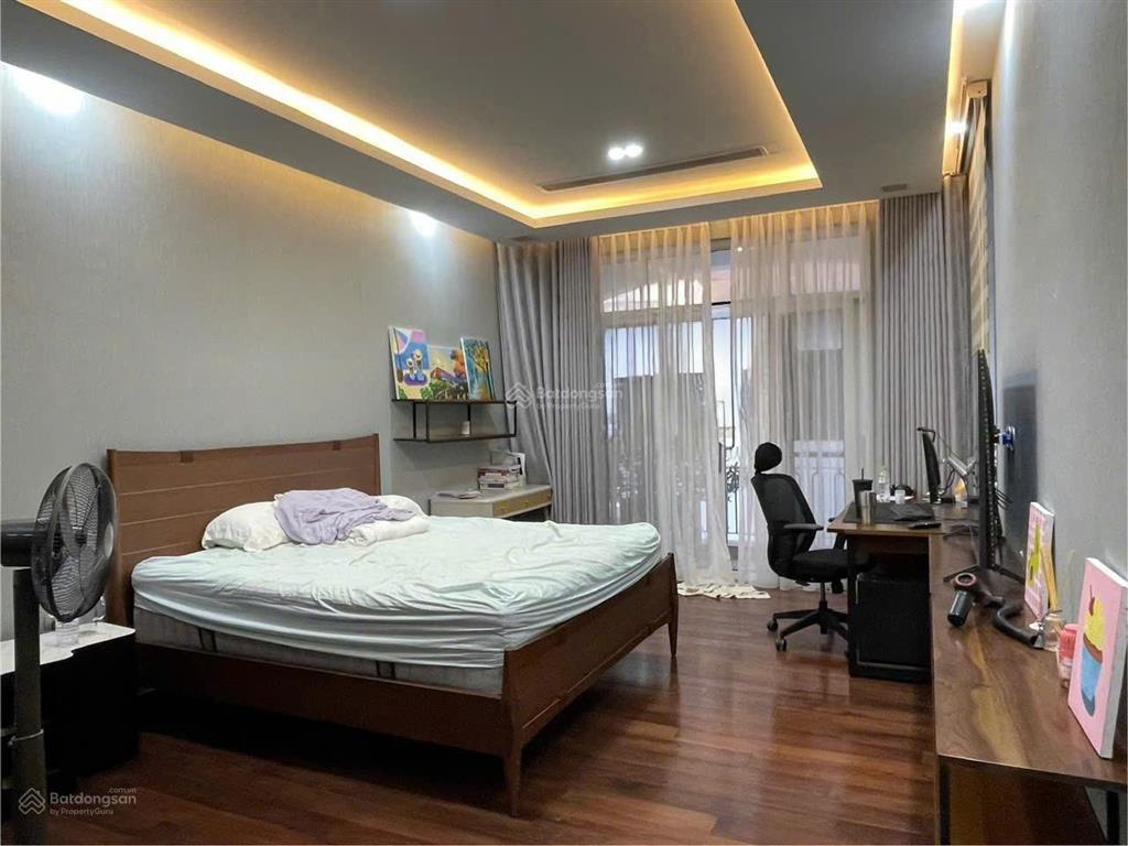 Bán biệt thự mỹ gia 2, phú mỹ hưng. dt 248m. giá tốt nhất hiện nay 85 tỷ.  0912 264 ***