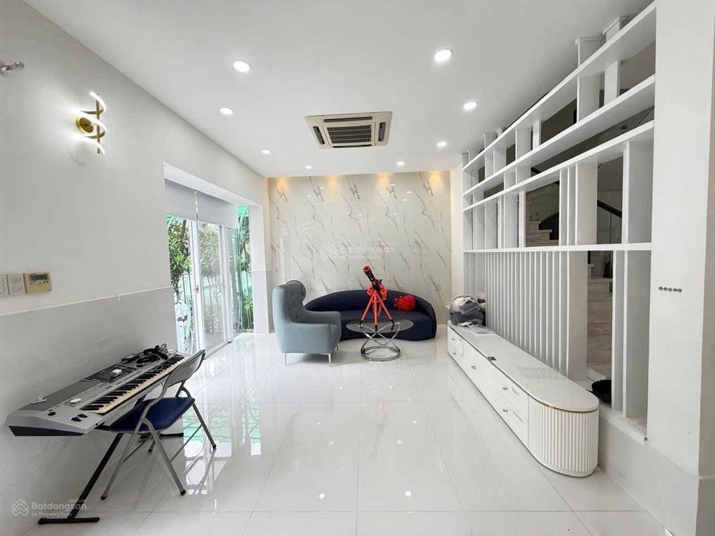 Biệt thự giá tốt  bán bt liên kế hưng thái, phú mỹ hưng.  ngay 0912 264 ***