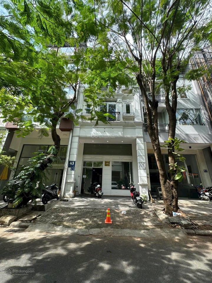 Vị trí vàng  nhà phố khu hưng gia 1, phú mỹ hưng. giá tốt.  ngay 0912 264 ***