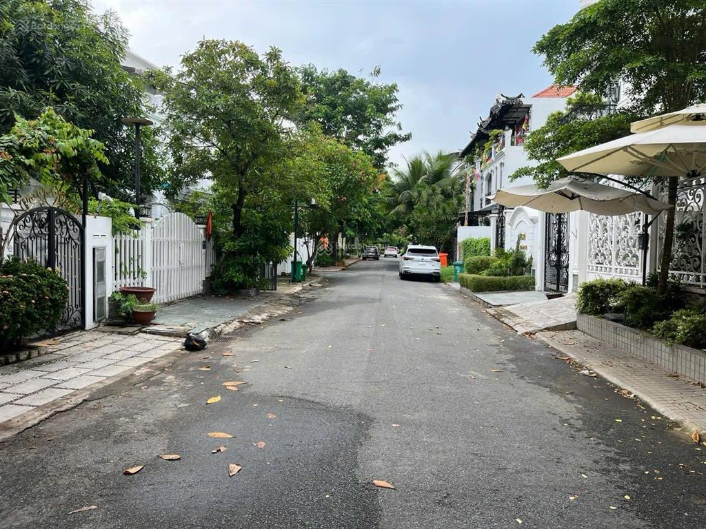 Giá hời  biệt thự liên kế mỹ thái 1, phú mỹ hưng.  0912 264 ***