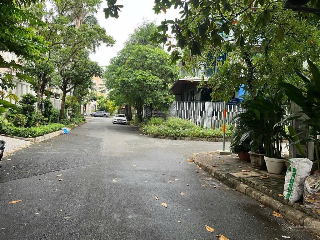 Giá hời  biệt thự liên kế mỹ thái 1, phú mỹ hưng.  0912 264 ***