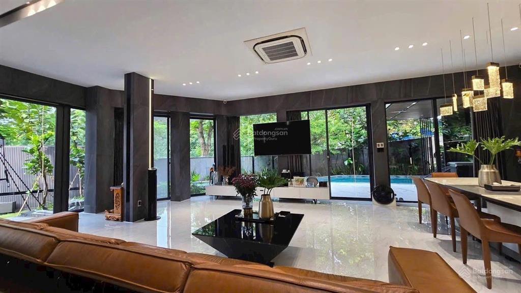 Giảm giá sâu, không có căn thứ 2  biệt thự siêu vip hưng thái 2 mặt tiền.  ngay 0912 264 ***