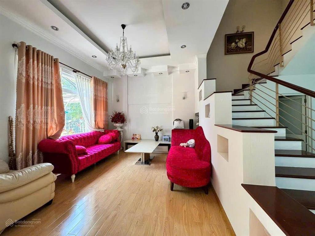 Định cư cần bán villa hưng thái, phú mỹ hưng, 7x18m, 35 tỷ 0938 602 *** nhân