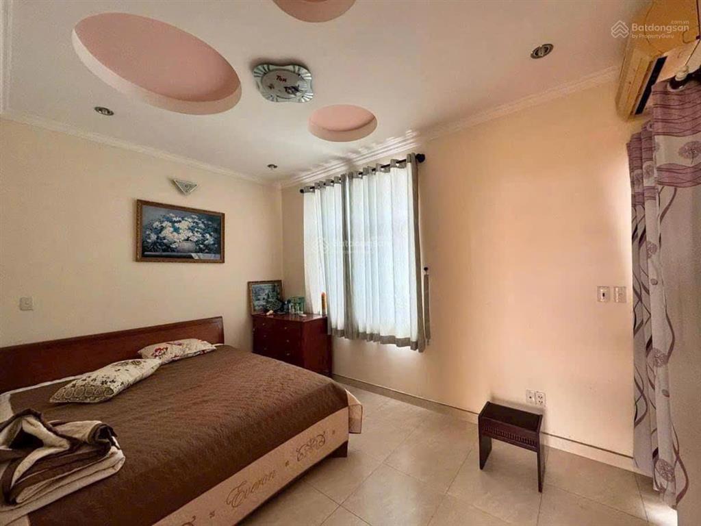 Định cư cần bán villa hưng thái, phú mỹ hưng, 7x18m, 35 tỷ 0938 602 *** nhân