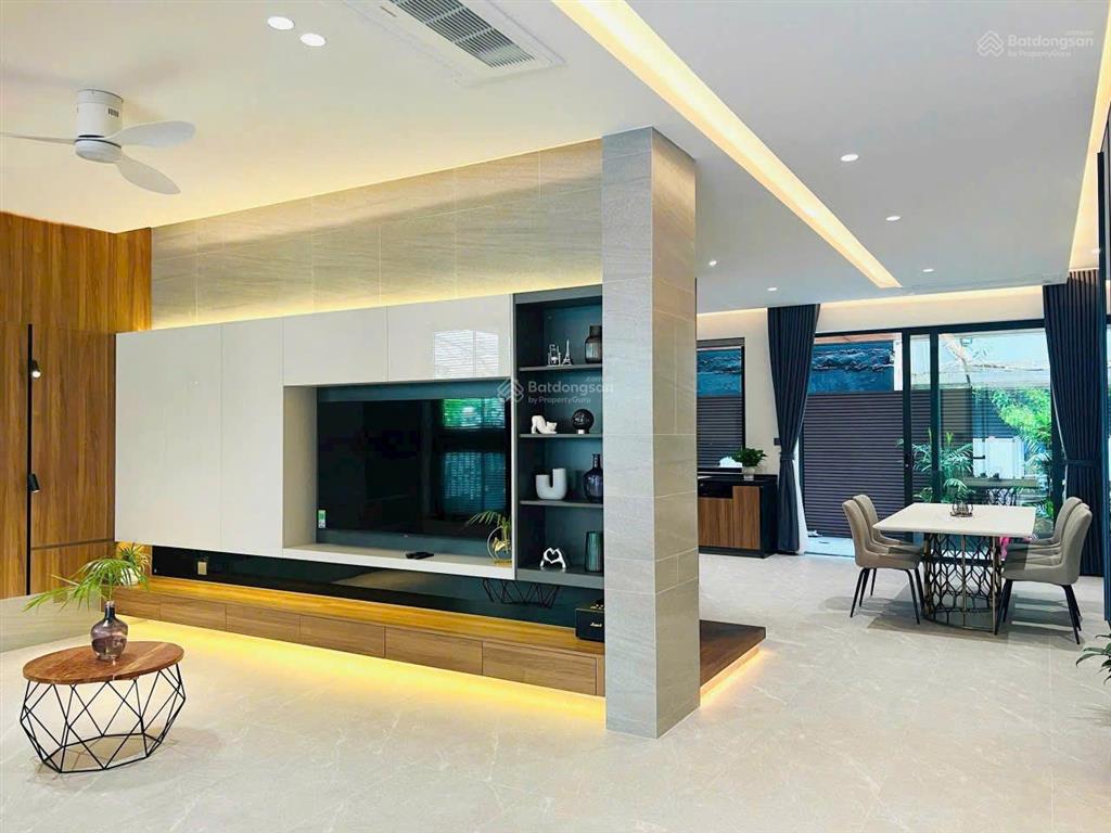 Cần bán villa hưng thái, 7x18m, 33.8 tỷ  xem nhà0938 602 *** nhân