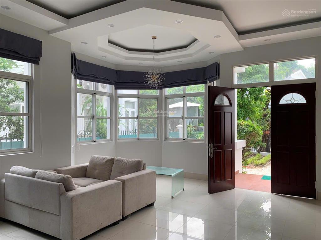 Cho thuê biệt thự hưng thái, phú mỹ hưng, giá 55 triệu/tháng.  0938 602 *** nhân