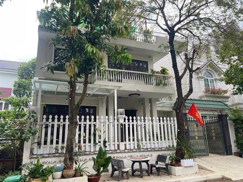 Villa nam thông phú mỹ hưng, q7. 11x18m, bán 52.5 tỷ.  0938 602 *** nhân