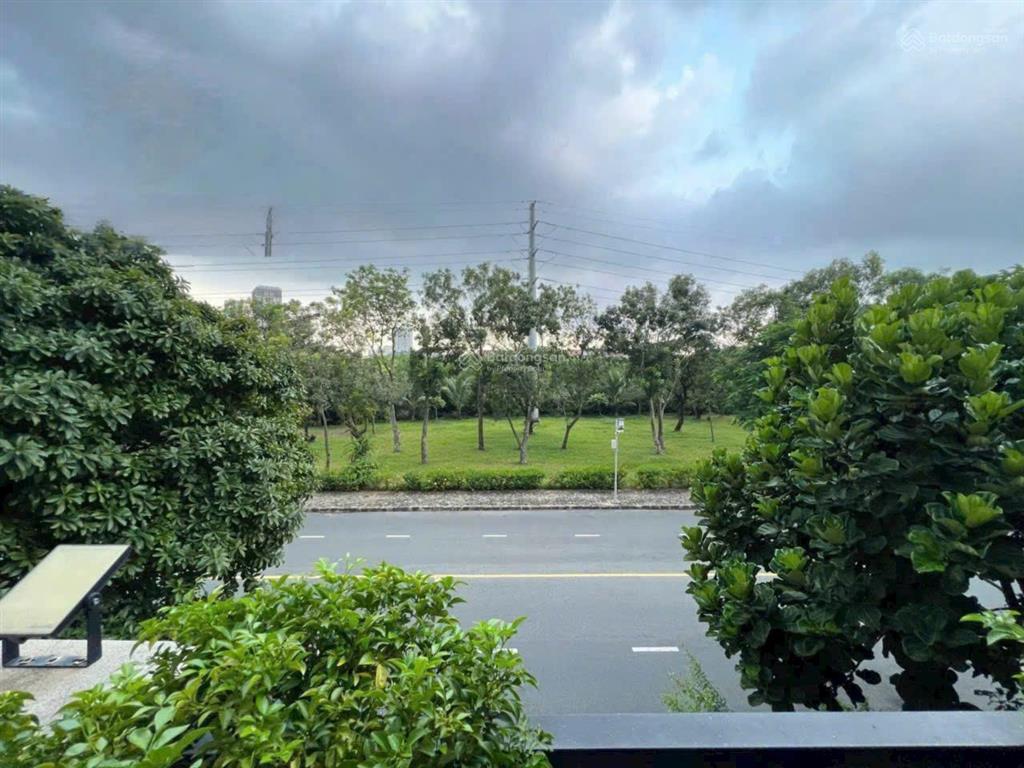 Bán biệt thự nam thông, phú mỹ hưng, 15x18m, bán 110 tỷ  0938 602 *** nhân